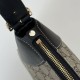Perfette Qualità Repliche Borsa a tracolla media Gucci GG Emblem 815217 nero Imitazione
