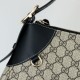 Perfette Qualità Repliche Borsa a tracolla media Gucci GG Emblem 815217 nero Imitazione