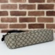 Perfette Qualità Repliche Borsa a tracolla media Gucci GG Emblem 815217 nero Imitazione