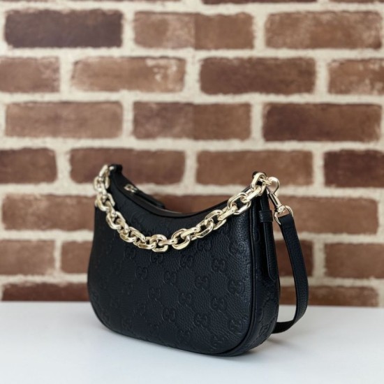 Migliore Repliche Gucci 815409 GG Emblem borsa a tracolla piccola mezzaluna Nero Economiche Outlet Online