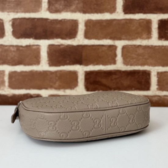 Replica perfetta Gucci 815409 GG Emblem borsa a tracolla piccola mezzaluna Talpa Imitazione Outlet Online