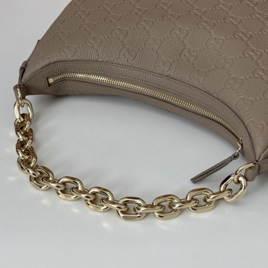 Perfette Qualità Repliche Gucci 820453 GG Emblem borsa a tracolla media Talpa Imitazione
