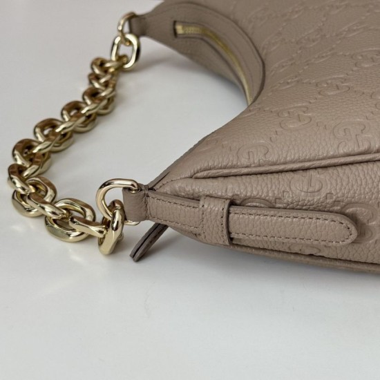Perfette Qualità Repliche Gucci 820453 GG Emblem borsa a tracolla media Talpa Imitazione