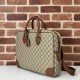 Miglior Falso Gucci 821149 Borsa a tracolla media GG Emblem Marrone Economiche Premium
