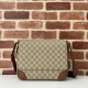 Replica perfetta Gucci 821154 Borsa a tracolla media GG Emblem Uomo Marrone Imitazione Outlet Online