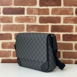 Perfette Qualità Repliche Gucci 821154 Borsa a tracolla media GG Emblem Nero Imitazione