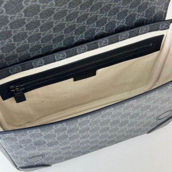 Perfette Qualità Repliche Gucci 821154 Borsa a tracolla media GG Emblem Nero Imitazione
