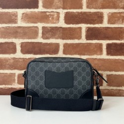 Perfette Qualità Repliche Gucci 821155 GG Emblem piccola borsa a tracolla Nero Imitazione