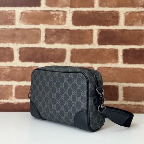Perfette Qualità Repliche Gucci 821155 GG Emblem piccola borsa a tracolla Nero Imitazione