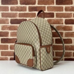 Migliore Repliche Gucci 821159 GG Emblem zaino medio Marrone Economiche Outlet Online