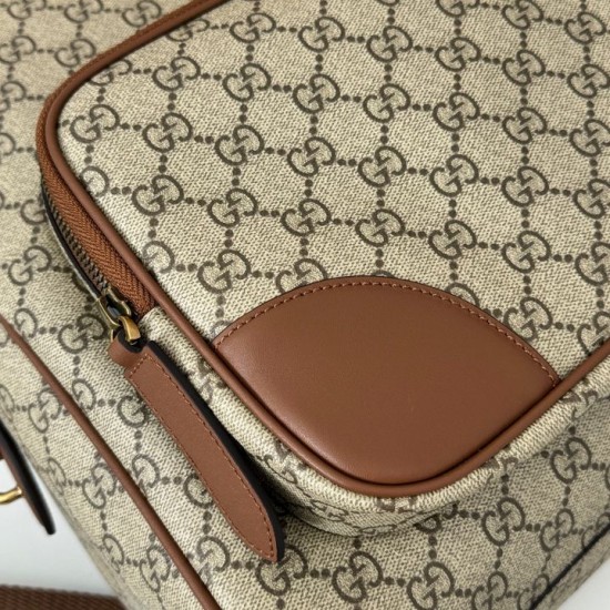 Migliore Repliche Gucci 821159 GG Emblem zaino medio Marrone Economiche Outlet Online