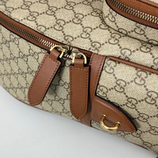 Migliore Repliche Gucci 821159 GG Emblem zaino medio Marrone Economiche Outlet Online