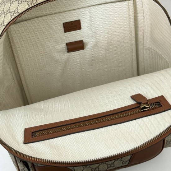 Migliore Repliche Gucci 821159 GG Emblem zaino medio Marrone Economiche Outlet Online