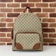 Migliore Repliche Gucci 821159 GG Emblem zaino medio Marrone Economiche Outlet Online