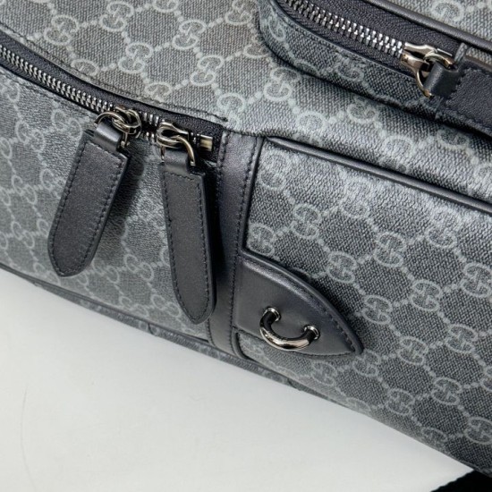 Migliore Repliche Gucci 821159 GG Emblem zaino medio Nero Economiche Outlet Online
