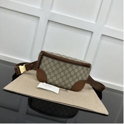 Migliore Repliche Gucci GG Emblem Marsupio medio 821162 Marrone Economiche Outlet Online