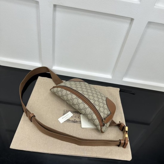 Migliore Repliche Gucci GG Emblem Marsupio medio 821162 Marrone Economiche Outlet Online