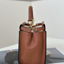 Miglior Falso Borsa Fendi Mini Iconic Peekaboo Marrone Economiche Premium