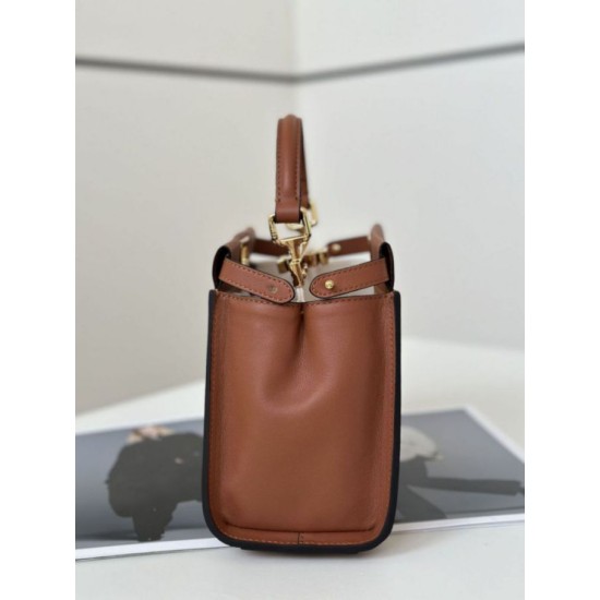 Miglior Falso Borsa Fendi Mini Iconic Peekaboo Marrone Economiche Premium