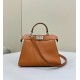 Migliore Repliche Fendi Peekaboo ISeeU Small Selleria Borsa con 556 impunture cucite a mano Marrone Economiche Outlet Online