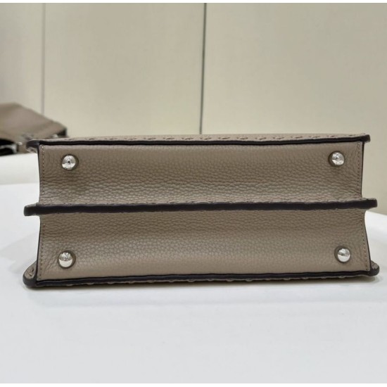 Migliore Replica Borsa Fendi Peekaboo ISeeU Piccola Selleria con 556 impunture cucite a mano Grigia Imitazioni Outlet Italia Migliore Repliche Borsa Fendi Peekaboo ISeeU Piccola Selleria con 556 impunture cucite a mano Grigia Economiche Outlet Online