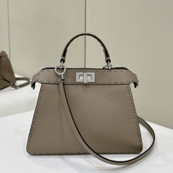 Migliore Repliche Borsa Fendi Peekaboo ISeeU Piccola Selleria con 556 impunture cucite a mano Grigia Economiche Outlet Online