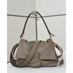 Replica perfetta Borsa baguette media Fendi Mamma Nappa grigio Imitazione Outlet Online