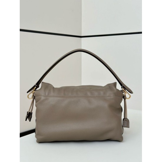 Replica perfetta Borsa baguette media Fendi Mamma Nappa grigio Imitazione Outlet Online