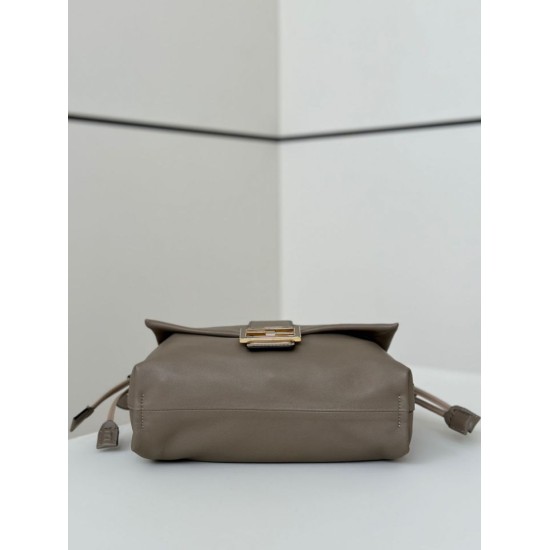 Replica perfetta Borsa baguette media Fendi Mamma Nappa grigio Imitazione Outlet Online