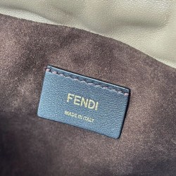 Replica perfetta Borsa baguette media Fendi Mamma Nappa grigio Imitazione Outlet Online