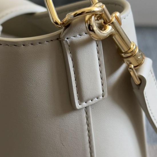 Repliche Borsa a secchiello piccola/media Celine Louise Bianco Pelle di vitello liscia Imitazioni Premium Replica perfetta Borsa a secchiello piccola/media Celine Louise Bianco Pelle di vitello liscia Imitazione Outlet Online