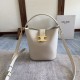 Repliche Borsa a secchiello piccola/media Celine Louise Bianco Pelle di vitello liscia Imitazioni Premium Replica perfetta Borsa a secchiello piccola/media Celine Louise Bianco Pelle di vitello liscia Imitazione Outlet Online