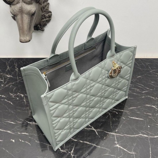 Perfette Qualità Repliche Dior Book Tote Bag Media con Tracolla Macrocannage Grigio Imitazione
