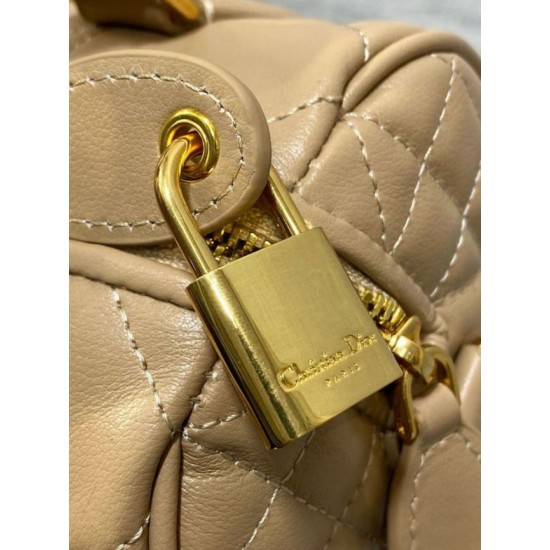 Perfette Qualità Repliche Borsa Dior Groove 20 Macrocannage Marrone Imitazione Replica perfetta Borsa Dior Groove 20 Macrocannage Marrone Imitazione Outlet Online