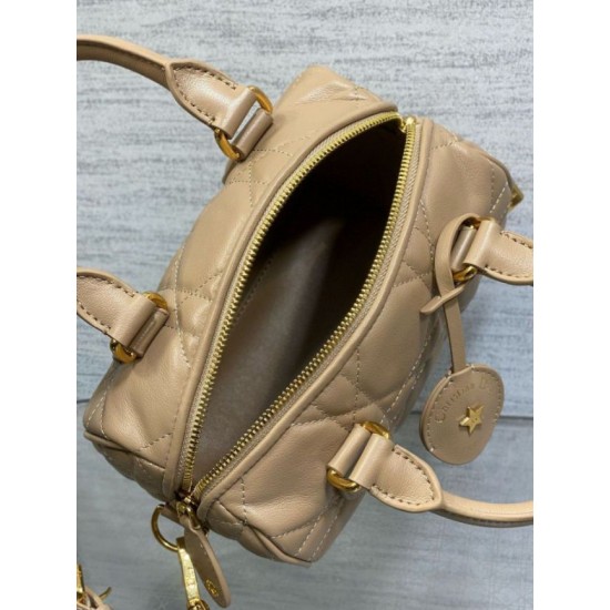 Perfette Qualità Repliche Borsa Dior Groove 20 Macrocannage Marrone Imitazione Replica perfetta Borsa Dior Groove 20 Macrocannage Marrone Imitazione Outlet Online