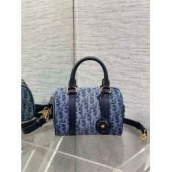 Migliore Replica Borsa Dior Groove 20 Denim blu Dior Oblique Jacquard Imitazioni Outlet Italia Replica perfetta Borsa Dior Groove 20 Denim blu Dior Oblique Jacquard Imitazione Outlet Online