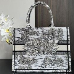 Migliore Repliche Borsa Dior Dior Book Tote media ricamata con motivo Dior Around the World multicolore Economiche Outlet Online