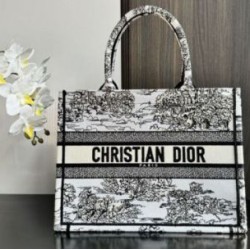 Migliore Repliche Borsa Dior Dior Book Tote media ricamata con motivo Dior Around the World multicolore Economiche Outlet Online