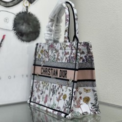 Perfette Qualità Repliche Dior Medium Book Tote Bag Ricamo Toile de Jouy Fiore Bianco/Blu Imitazione