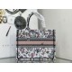 Perfette Qualità Repliche Dior Medium Book Tote Bag Ricamo Toile de Jouy Fiore Bianco/Blu Imitazione