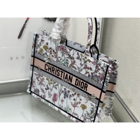 Perfette Qualità Repliche Dior Medium Book Tote Bag Ricamo Toile de Jouy Fiore Bianco/Blu Imitazione