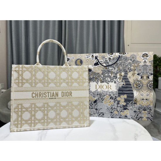 Perfette Qualità Repliche Dior Medium/Large Book Tote Bag Ricamo rattan oversize Bianco/Oro Imitazione