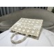 Perfette Qualità Repliche Dior Medium/Large Book Tote Bag Ricamo rattan oversize Bianco/Oro Imitazione