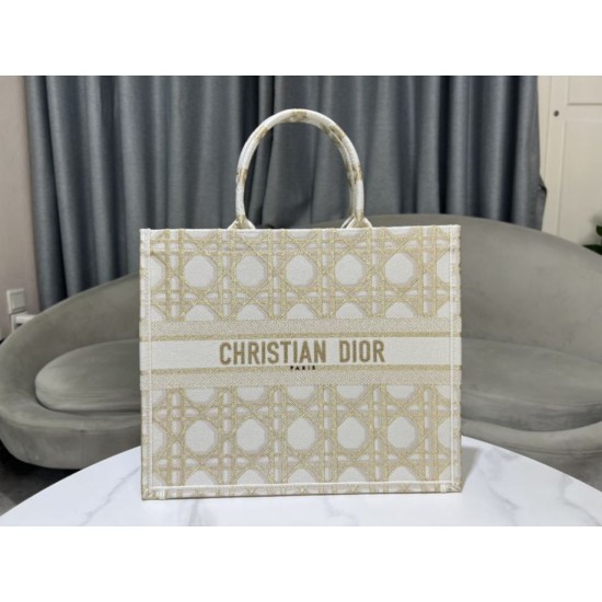 Perfette Qualità Repliche Dior Medium/Large Book Tote Bag Ricamo rattan oversize Bianco/Oro Imitazione