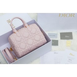 Perfette Qualità Repliche Dior Groove 25 Borsa in Biscotto Macrocannage rosa Imitazione Migliore Repliche Dior Groove 25 Borsa in Biscotto Macrocannage rosa Economiche Outlet Online