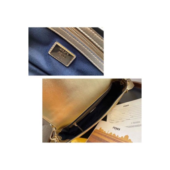 Miglior Falso Borsa media Baguette Fendi con motivo FF Oro Economiche Premium
