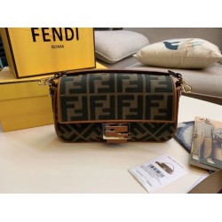 Replica perfetta Borsa media Fendi Baguette verde denim Imitazione Outlet Online