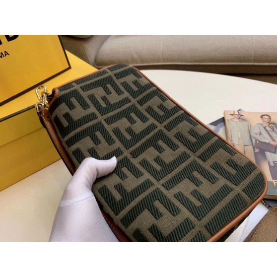 Replica perfetta Borsa media Fendi Baguette verde denim Imitazione Outlet Online