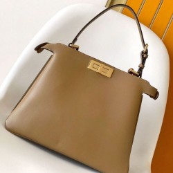 Miglior Falso Fendi Peekaboo Soft Medium Bag Marrone Economiche Premium