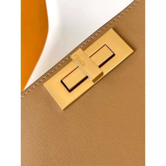 Miglior Falso Fendi Peekaboo Soft Medium Bag Marrone Economiche Premium